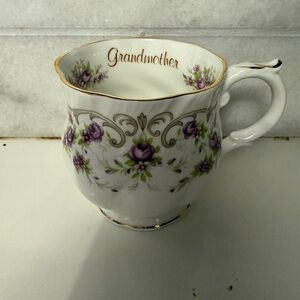 Vintage “Grandmother” Queen’s Rosina violets teacup England fine bone China